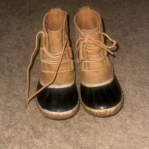 Sorel Tan and Black Ankle Boots